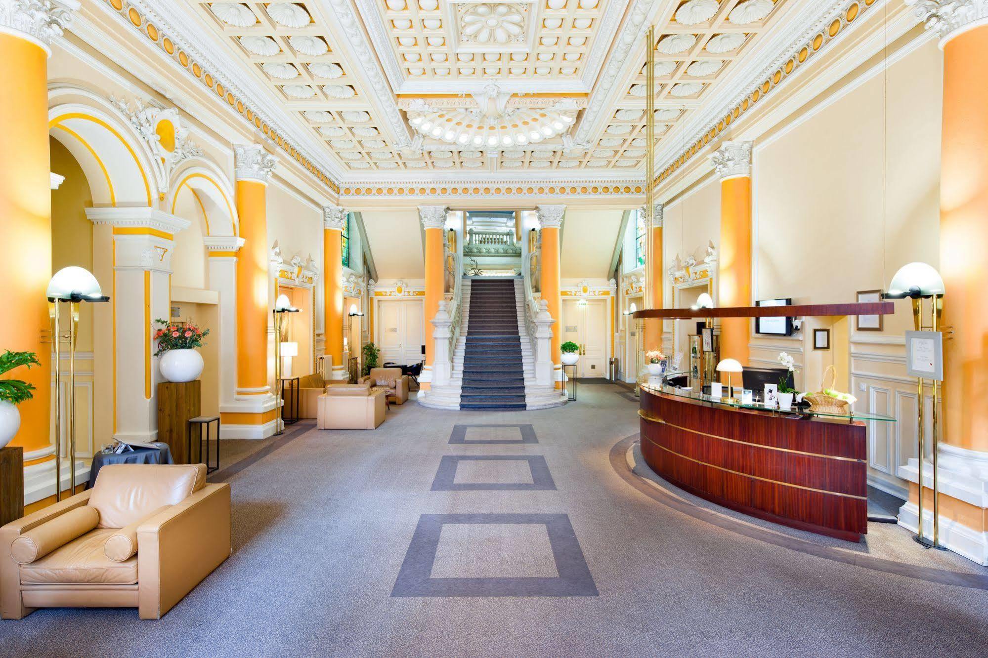 Grand Hotel Du Tonneau D'Or Belfort Dış mekan fotoğraf